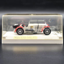 Load image into Gallery viewer, Solido Age D'Or 1931 Mercedes-Benz SSKL White #4001 1:43 Die Cast Model