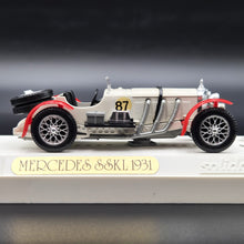 Load image into Gallery viewer, Solido Age D'Or 1931 Mercedes-Benz SSKL White #4001 1:43 Die Cast Model