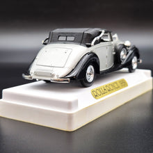 Load image into Gallery viewer, Solido Age D'or 1939 Rolls-Royce Phantom III Silver/Black #4046 1:43 Die Cast Model
