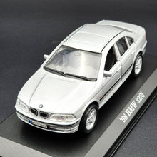 Load image into Gallery viewer, Welly 1998 BMW 328i Silver 1:36 #9739 Collection Series Boxed