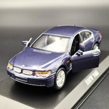 Load image into Gallery viewer, Welly 2002 BMW 745i Dark Purple 1:36 #9763 Collection Series Boxed