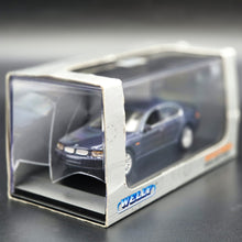 Load image into Gallery viewer, Welly 2002 BMW 745i Dark Purple 1:36 #9763 Collection Series Boxed