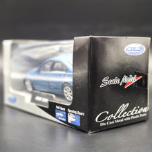 Load image into Gallery viewer, Welly 2005 BMW 330i E90 Metallic Blue #44011 1:43 Collection Series Boxed