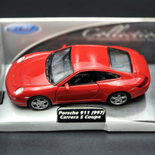 Load image into Gallery viewer, Welly 2005 Porsche 911 (997) Carrera S Coupe Red 1:36 #42369 Collection Series Boxed