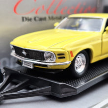 Load image into Gallery viewer, Welly 2001 Chevrolet Suburban & 1970 Ford Mustang Boss 302 Off-Roader Trailer Set Collection