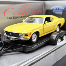Load image into Gallery viewer, Welly 2001 Chevrolet Suburban & 1970 Ford Mustang Boss 302 Off-Roader Trailer Set Collection