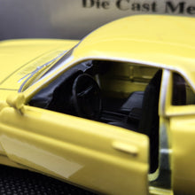 Load image into Gallery viewer, Welly 2001 Chevrolet Suburban & 1970 Ford Mustang Boss 302 Off-Roader Trailer Set Collection