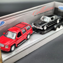 Load image into Gallery viewer, Welly 2002 Cadillac Escalade & 1965 Pontiac GTO Off-Roader Trailer Set Collection