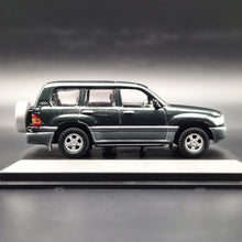 Load image into Gallery viewer, Yat-Ming 1998 Toyota Land Cruiser VXR Dark Green 1:43 Collectors Edition Diecast Car