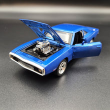 Load image into Gallery viewer, Explorafind 1969 Dodge Charger 500 Blue 1:32 Die Cast Car