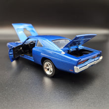 Load image into Gallery viewer, Explorafind 1969 Dodge Charger 500 Blue 1:32 Die Cast Car