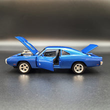 Load image into Gallery viewer, Explorafind 1969 Dodge Charger 500 Blue 1:32 Die Cast Car