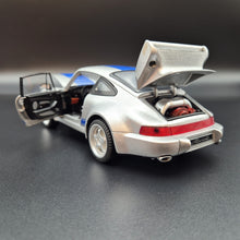Load image into Gallery viewer, Explorafind 1994 Porsche 964 Turbo Carrera RS Silver 1:24 Die Cast Car
