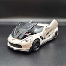 Load image into Gallery viewer, Explorafind 2016 Chevrolet Corvette Z06 C7.R White 1:32 Die Cast Car