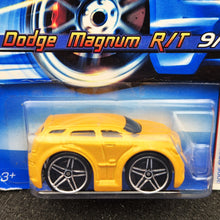 Load image into Gallery viewer, Hot Wheels 2005 Dodge Magum R/T Pearl Yellow #39 First Edition-Blings 9/10 Card