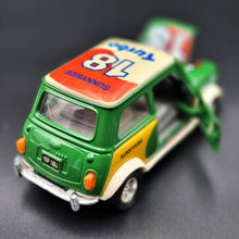 Load image into Gallery viewer, Superior Sunnyside 1996 Mini Cooper Mark VII Green 1:24 SS 5703 Die Cast Model