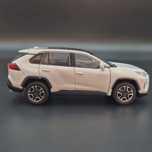 Load and play video in Gallery viewer, Explorafind 2021 Toyota RAV4 White 1:32 Die Cast Car