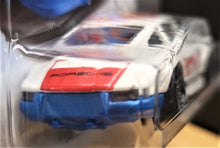 Load image into Gallery viewer, Hot Wheels 2018 '71 Porsche 911 White #115 Nightburnerz 10/10 New