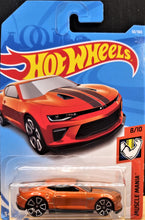 Load image into Gallery viewer, Hot Wheels 2018 '18 Camaro SS Orange #50 Muscle Mania 8/10 New Long Card
