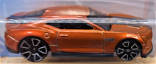 Load image into Gallery viewer, Hot Wheels 2018 '18 Camaro SS Orange #50 Muscle Mania 8/10 New Long Card