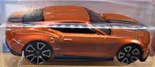 Load image into Gallery viewer, Hot Wheels 2018 '18 Camaro SS Orange #50 Muscle Mania 8/10 New Long Card