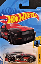 Load image into Gallery viewer, Hot Wheels 2018 '07 Ford Mustang Black #165 Checkmate 3/9 New Long Card