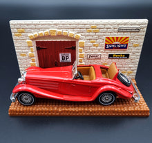 Load image into Gallery viewer, Matchbox 1938 Mercedes Benz 540K Red Models Of Yesteryear Y20