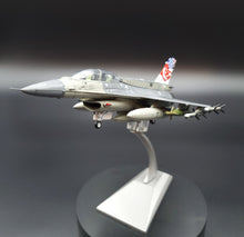Load image into Gallery viewer, 1995 F-16C/D 'Fighting Falcon' 425th Fighter Squadron USAAF/RSAF 1:72 Die Cast Plane
