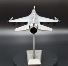 Load image into Gallery viewer, 1995 F-16C/D 'Fighting Falcon' 425th Fighter Squadron USAAF/RSAF 1:72 Die Cast Plane