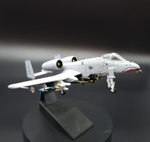 Load image into Gallery viewer, 1994 USAAF Fairchild Republic A-10 Thunderbolt II Armed Attack Aircraft 1:100 Die Cast Plane