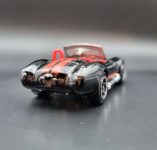 Load image into Gallery viewer, Hot Wheels 2020 Shelby Cobra 427 SC Back #191 HW Roadsters 4/5