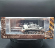 Load image into Gallery viewer, 1944 German Reich Tiger II Sd.Kfz.182 Heavy Tank 1:72 Die Cast Tank - Budapest