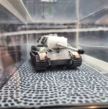 Load image into Gallery viewer, 1944 German Reich Tiger II Sd.Kfz.182 Heavy Tank 1:72 Die Cast Tank - Budapest