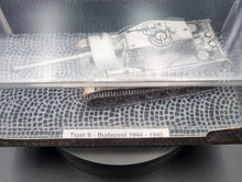 Load image into Gallery viewer, 1944 German Reich Tiger II Sd.Kfz.182 Heavy Tank 1:72 Die Cast Tank - Budapest
