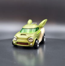 Load image into Gallery viewer, Hot Wheels 2014 Yoda Green Stars Wars Character Cars #5