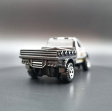 Load image into Gallery viewer, Matchbox 2019 2016 RAM Flatbed Silver #24 MBX Construction 1/20
