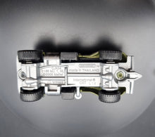 Load image into Gallery viewer, Matchbox 2018 International CXT Matt Olive Green #22 MBX Construction 1/20
