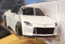 Load image into Gallery viewer, Hot Wheels 2022 Nissan Z Proto White #124 Factory Fresh 5/10 New Long Card