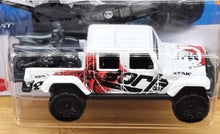 Load image into Gallery viewer, Hot Wheels 2022 '20 Jeep Gladiator White #26 Baja Blazers 4/10 New