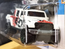 Load image into Gallery viewer, Hot Wheels 2022 '20 Jeep Gladiator White #26 Baja Blazers 4/10 New