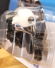 Load image into Gallery viewer, Hot Wheels 2022 BMW R NineT Motorbike White #153 Retro Racers 10/10 New