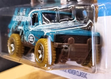 Load image into Gallery viewer, Hot Wheels 2022 Range Rover Classic Teal #159 Mud Studs 4/5 New