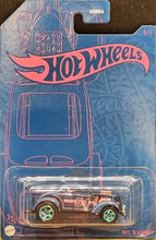 Load image into Gallery viewer, Hot Wheels 2022 Pass'n Gasser Dark Blue 4/5 Blue and Pink Series New Long Card