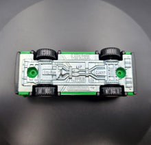 Load image into Gallery viewer, Matchbox 2018 City Bus Green Metro Transit 5 Pack Loose