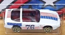 Load image into Gallery viewer, Hot Wheels 2022 '84 Corvette White Stars & Stripes 4/8 New Long Card