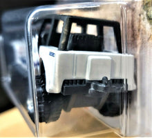 Load image into Gallery viewer, Matchbox 2020 Jeep 4x4 White #80 MBX Mountain New Long Card