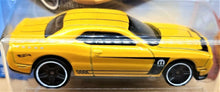 Load image into Gallery viewer, Hot Wheels 2018 '15 Dodge Challenger SRT Yellow #143 Muscle Mania 4/10 New