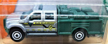 Load image into Gallery viewer, Matchbox 2017 Ford F-550 Super Duty Silver/Green #125 MBX Explorers New
