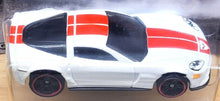 Load image into Gallery viewer, Hot Wheels 2021 '12 Corvette Z06 White Hot Wheels Factory 500 H.P 5/10 New