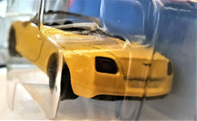 Load image into Gallery viewer, Siku 1507 Bentley GT V8 Convertible Yellow New